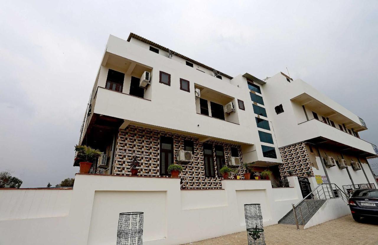 Hotel Nirmalya Brahmapur Exterior foto